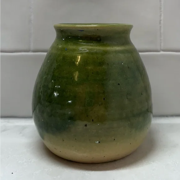 Green Ceramic Vase - Picture 3 of 11